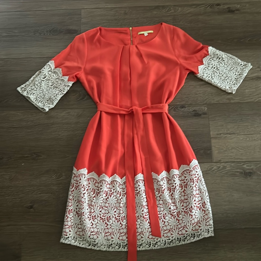 Women’s dress with crochet trim